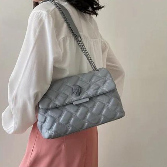 Clarissa - Élégant sac bandoulière matelassé avec bandoulière chaîne